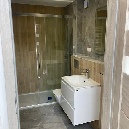 Апартаменты Na Zaciszu - Z Jacuzzi Щитна